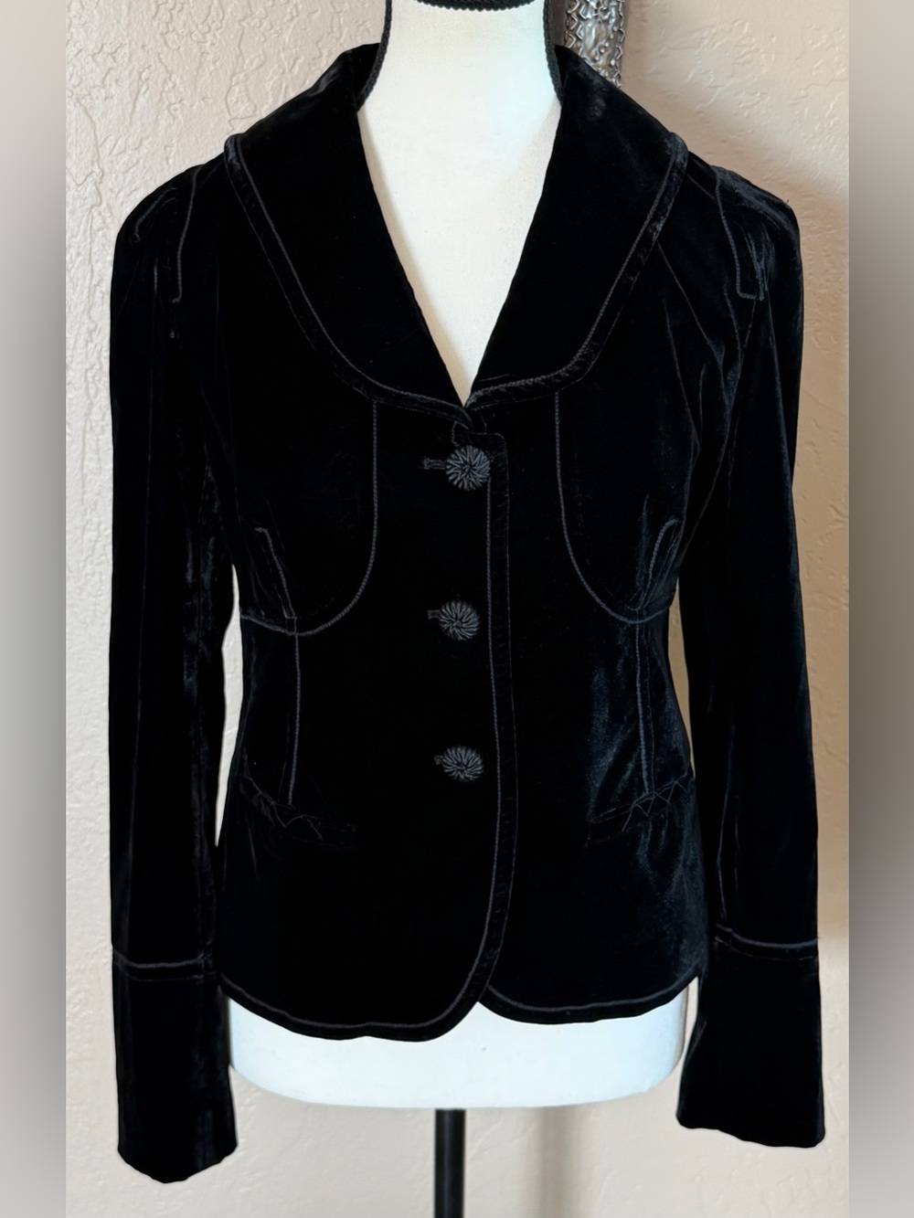 Gorgeous Black Velvet Blazer With Contrast Trim